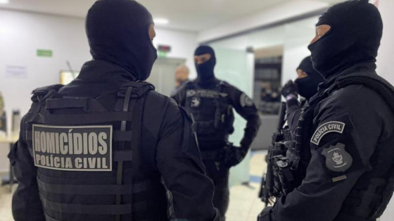 Polícia Civil prende dupla por tentativa de homicídio motivada por insultos em Luziânia (GO)