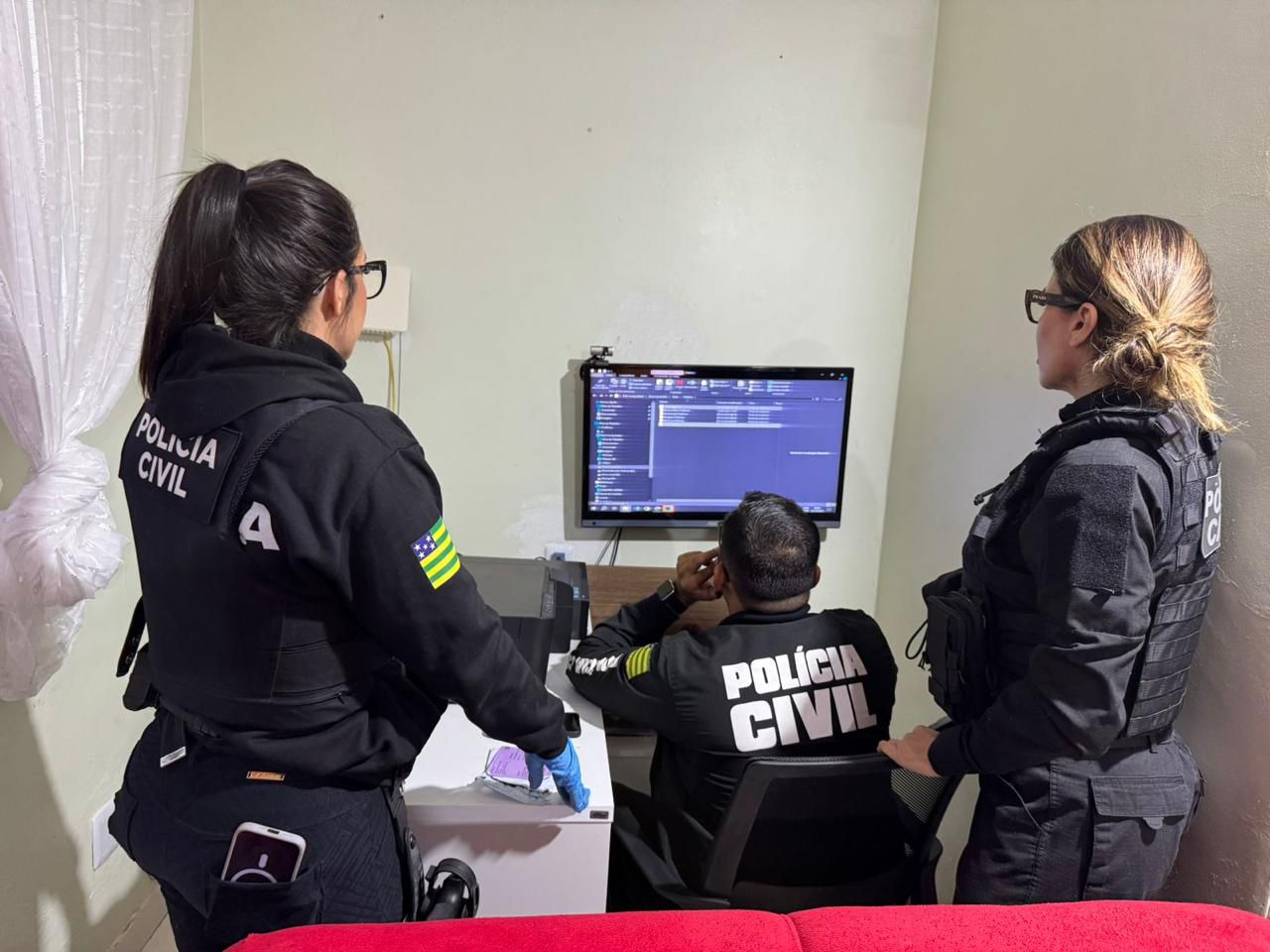Acusado de armazenar material pornográfico infantil é preso em Valparaíso
