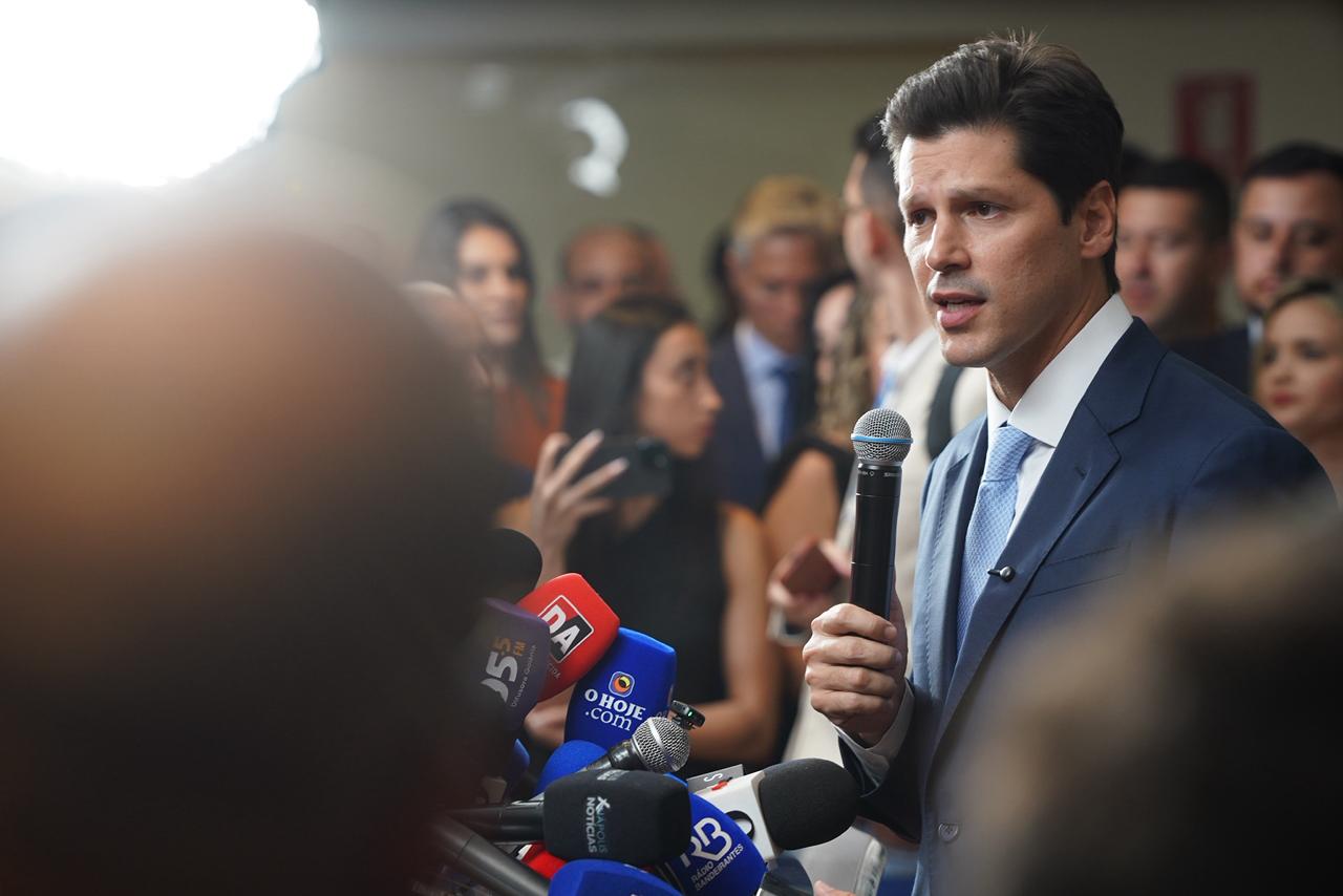 Daniel Vilela chega a 44,3% e abre 21,2 pontos de vantagem, aponta Directa Pesquisas