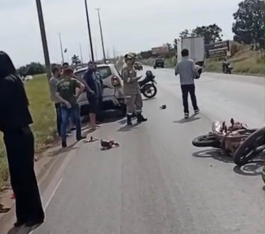 Fatalidade ; Motociclista que pilotava moto durante acidente está internado com traumatismo craniano.