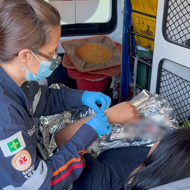 Bebê nasce dentro de carro por aplicativo no Eixo Monumental