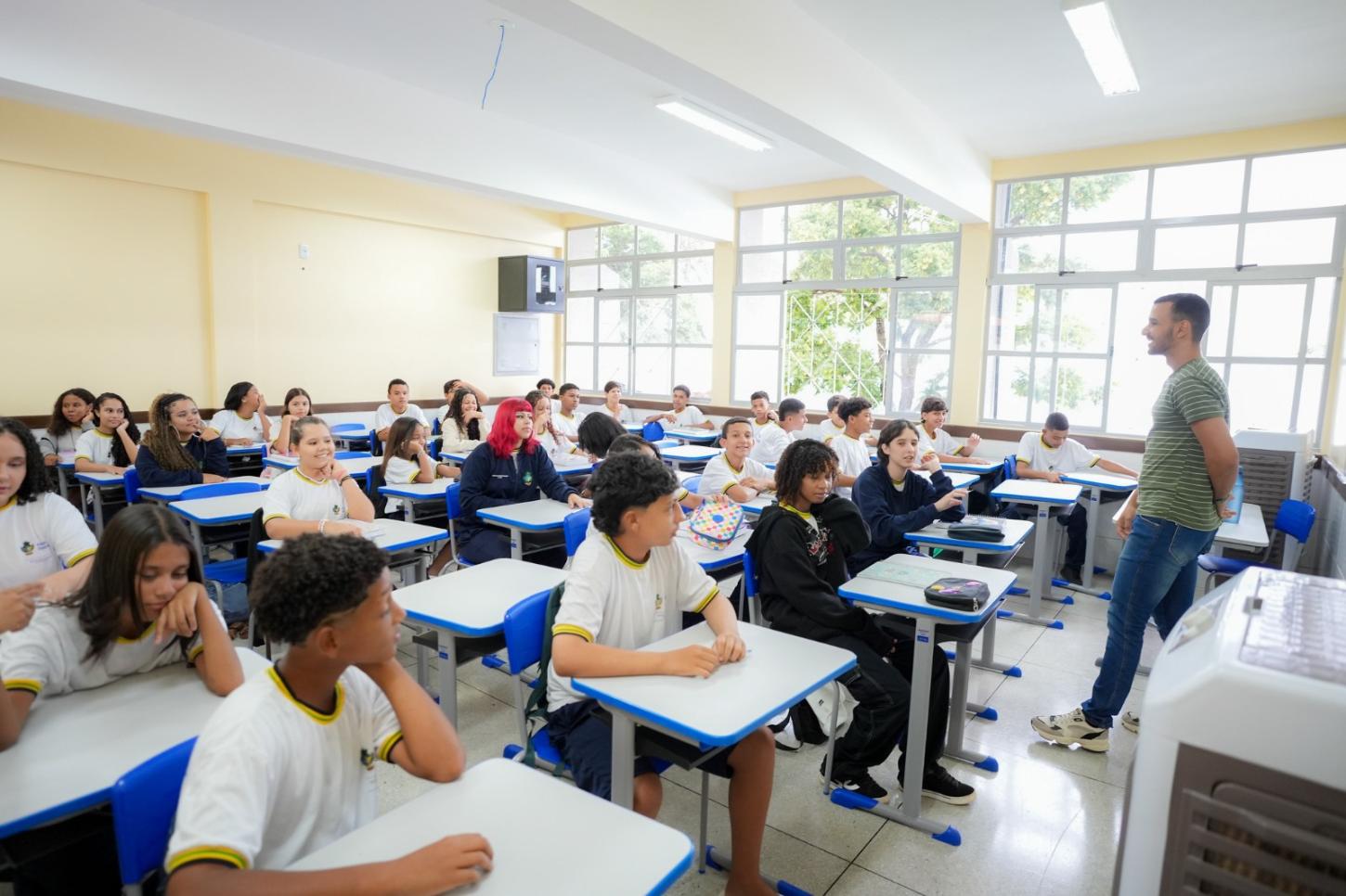 Governo de Goiás prepara escolas para períodos de calor intenso