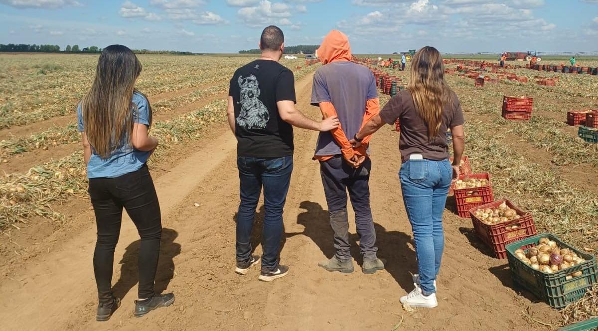 Vídeo ; Pistoleiro contratado por homem traído é preso em Cristalina 