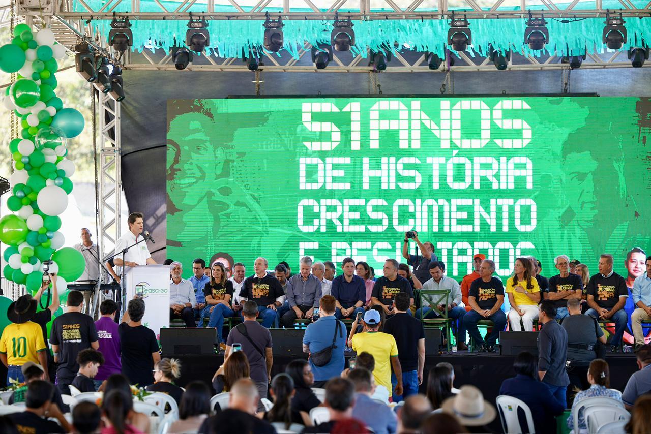 Legenda: Daniel entrega obras de modernização durante evento de comemoração de 51 anos da Ceasa