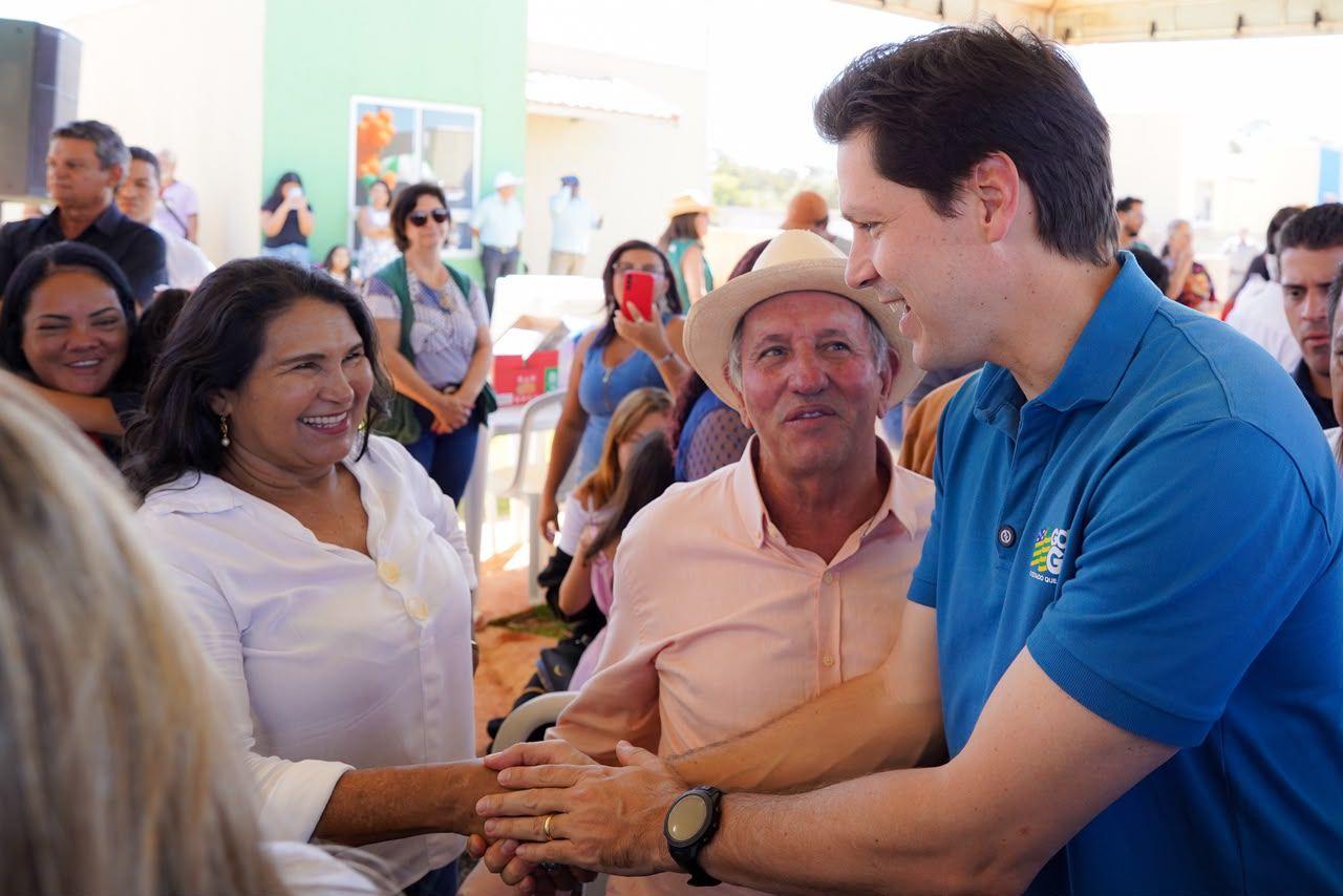 Daniel Vilela entrega 85 casas a famílias de Urutaí e Cezarina, reforçando o compromisso do Governo de Goiás com a redução do déficit habitacional no Estado