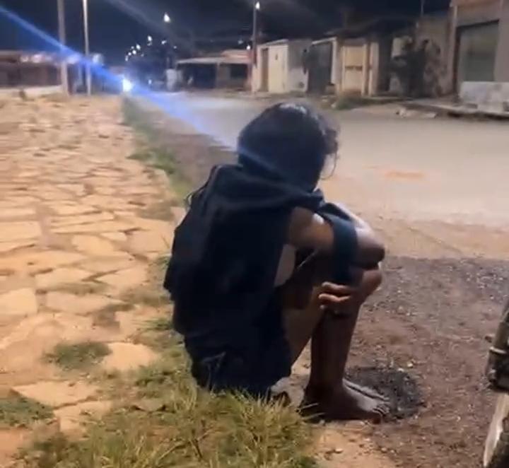 Com pistola e sete mil em espécie, criança de onze anos é abordada andando pelas ruas do Jardim ingá de Madrugada  