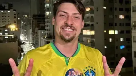Jair Renan Bolsonaro anuncia pré-candidatura a deputado federal por Santa Catarina