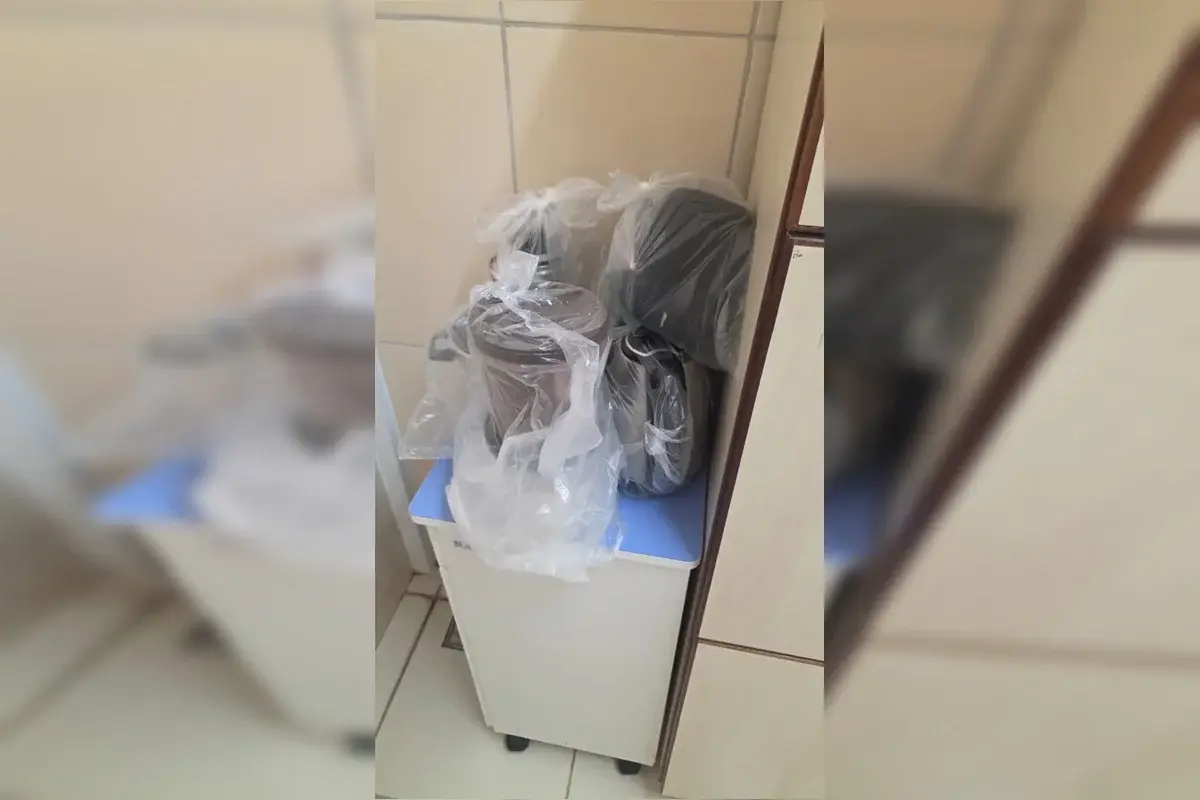 Polícia apreende material utilizado para fazer café 