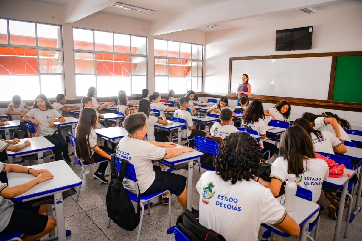 Pesquisa nacional posiciona Goiás entre os seis estados com maior remuneração inicial para professores da rede estadual