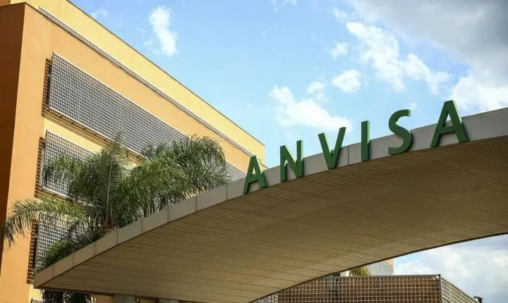 Anvisa proíbe plataforma de consulta online e entrega de medicamento