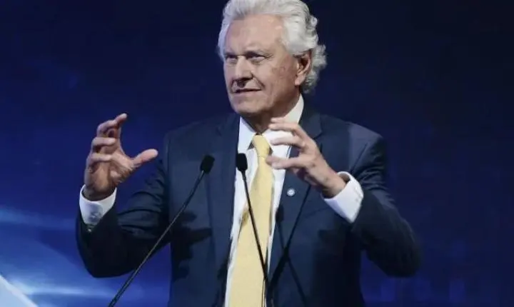 Caiado critica disputa entre a família Bolsonaro e Lula: “Jogam o mesmo jogo”