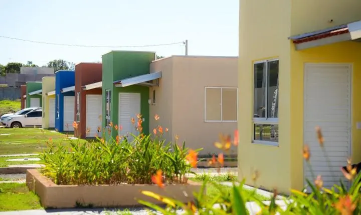 Daniel Vilela realiza sonho da casa própria de 85 famílias em Urutaí e Cezarina