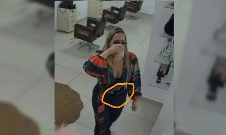 Delegada Fake é presa com arma Fake na cintura acusada de arrumar cabelo não querer pagar e ameaçar funcionárias de Salão 