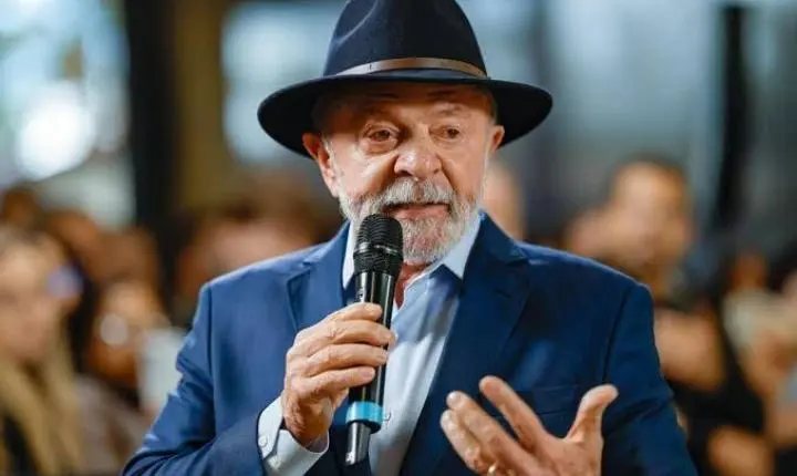 Lula defende Pix após tarifa dos EUA: ‘É público, é de graça e vai continuar assim’