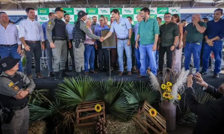 Daniel Vilela reforça apoio ao pequeno produtor durante o Agro é Social, em Uruaçu
